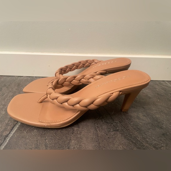 BCBG Génération Slip-On Heels - Sz 6 - Picture 4 of 6